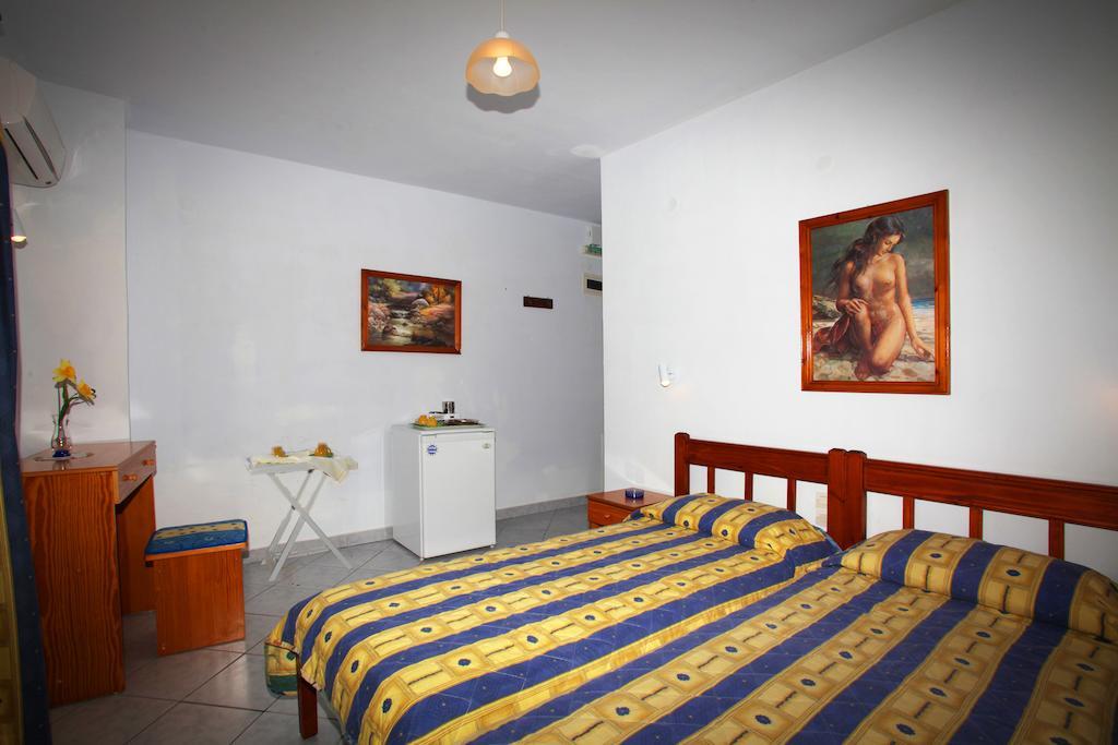 Alexandros Rooms&Studios Skopelos Quarto foto