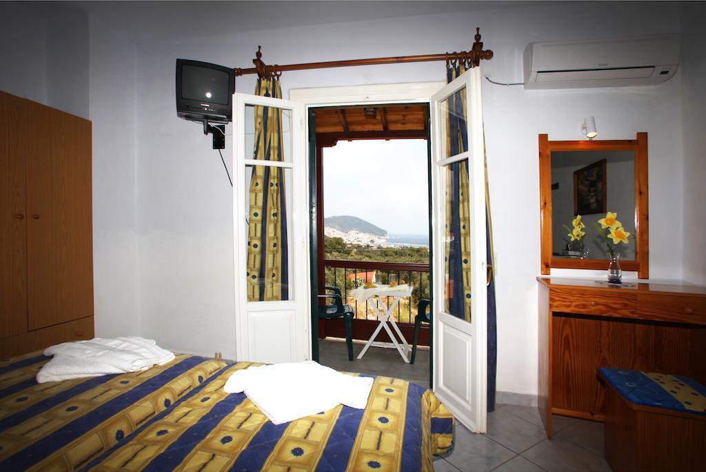 Alexandros Rooms&Studios Skopelos Quarto foto