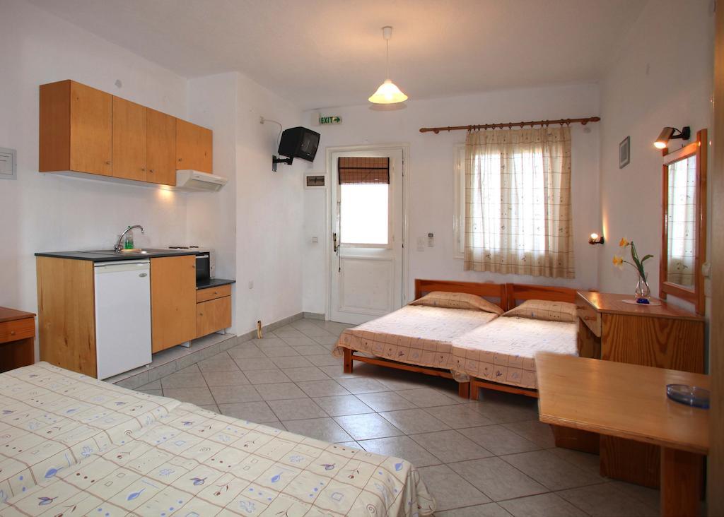 Alexandros Rooms&Studios Skopelos Quarto foto