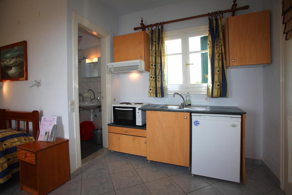 Alexandros Rooms&Studios Skopelos Quarto foto